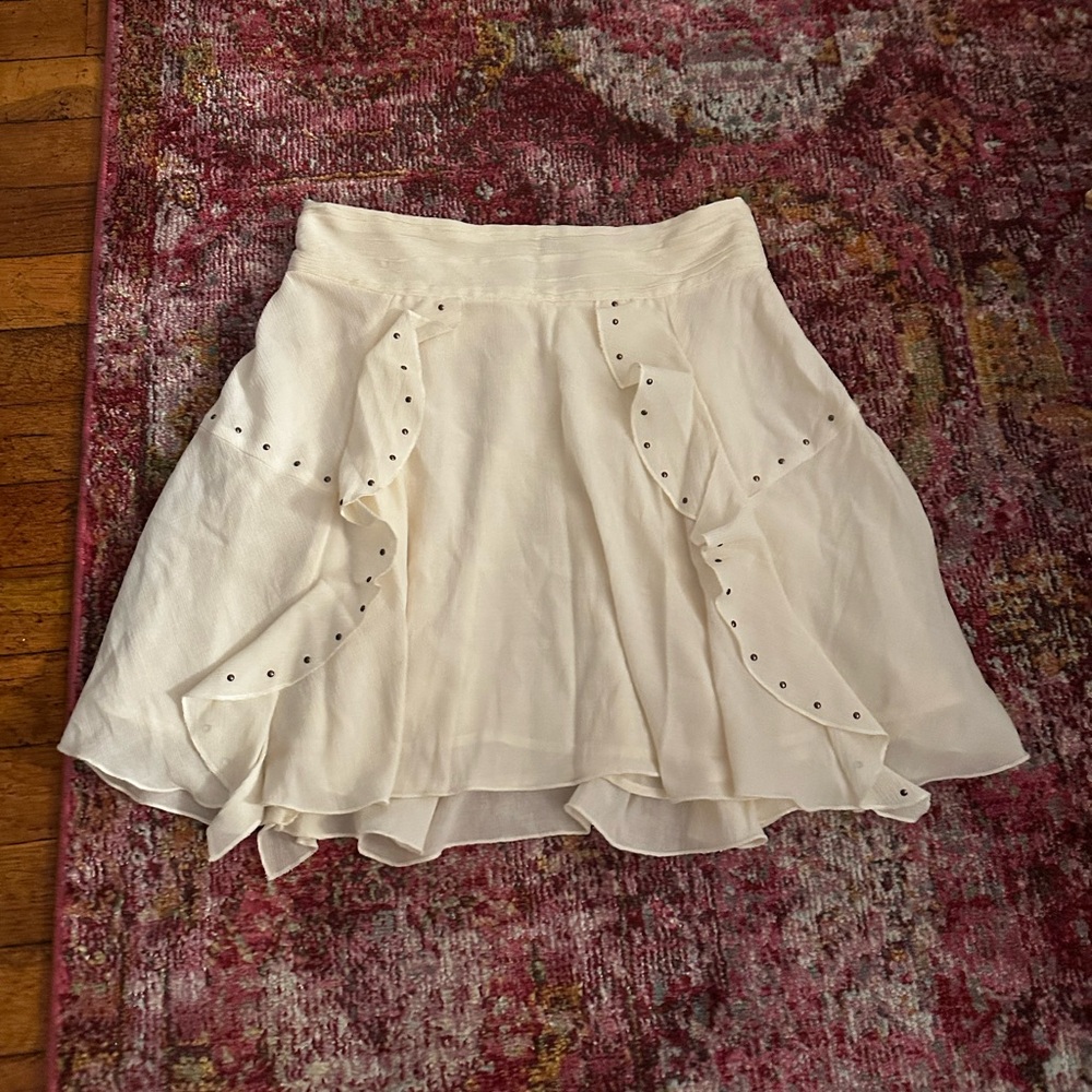 Mini white ruffle skirt